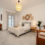 Katerina * Naxos City