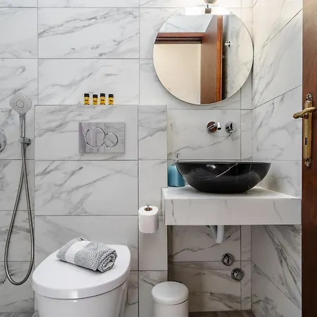 卡捷琳娜公寓 *