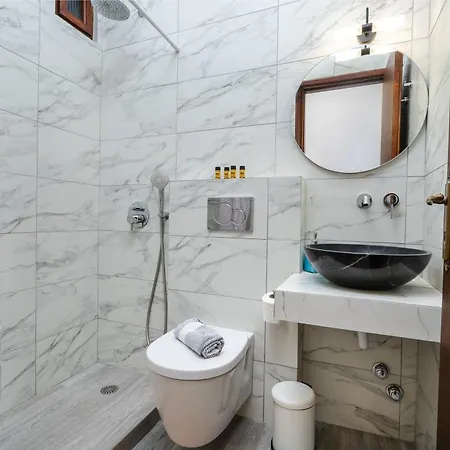 卡捷琳娜公寓 * Naxos City