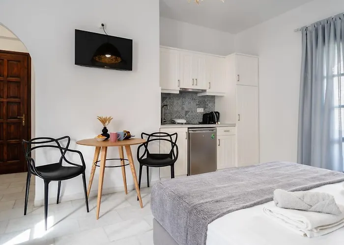 Katerina Studios Apartment Naxos City